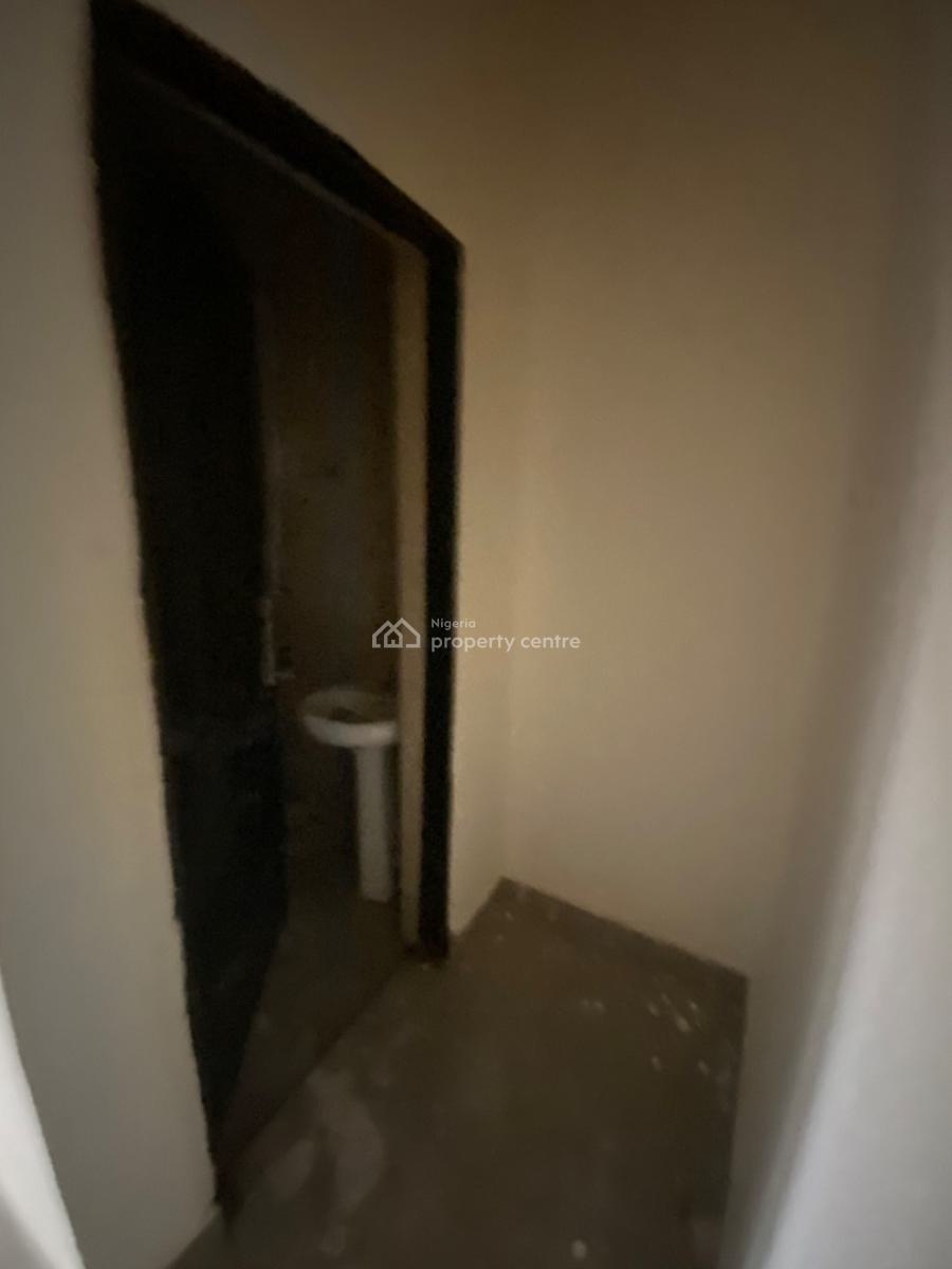 Luxuriously Spacious Nice 3bedroom Flat with Excellent Finishing, No. 12b, Rafiu Close Sangotedo, Sangotedo, Ajah, Lagos, House for Rent