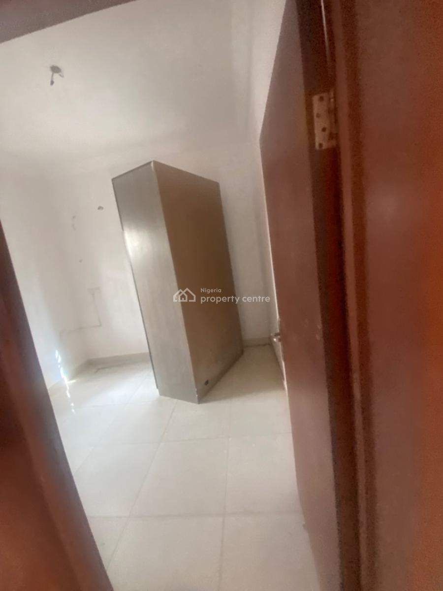 Luxuriously Spacious Nice Mini Flat with Excellent Finishing, No. 12b, Rafiu Close, Sangotedo, Ajah, Lagos, Mini Flat (room and Parlour) for Rent