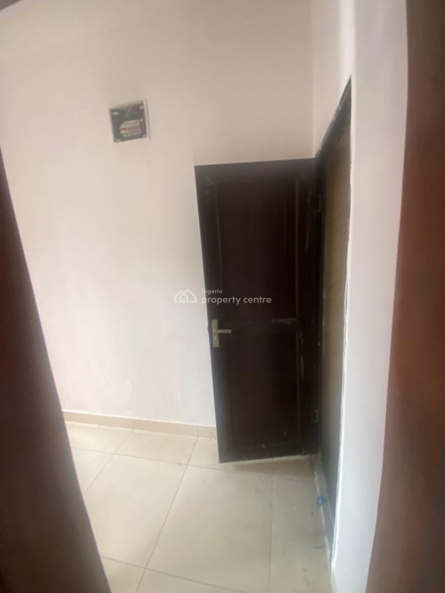 Luxuriously Spacious Nice Mini Flat with Excellent Finishing, No. 12b, Rafiu Close, Sangotedo, Ajah, Lagos, Mini Flat (room and Parlour) for Rent