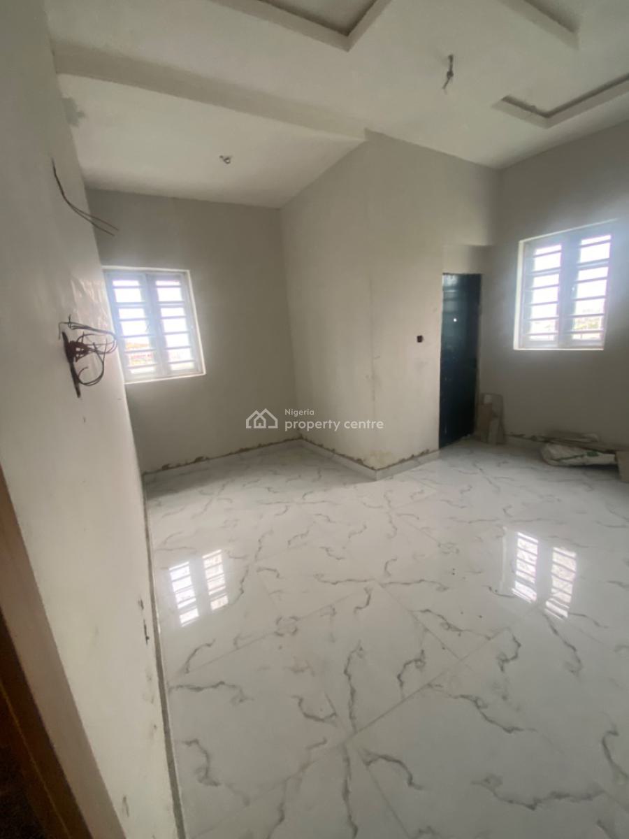 Luxuriously Spacious Nice Self Contain with Excellent Finishing, No. 12b, Rafiu Close Ologolo, Ologolo, Lekki, Lagos, Self Contain (single Rooms) for Rent