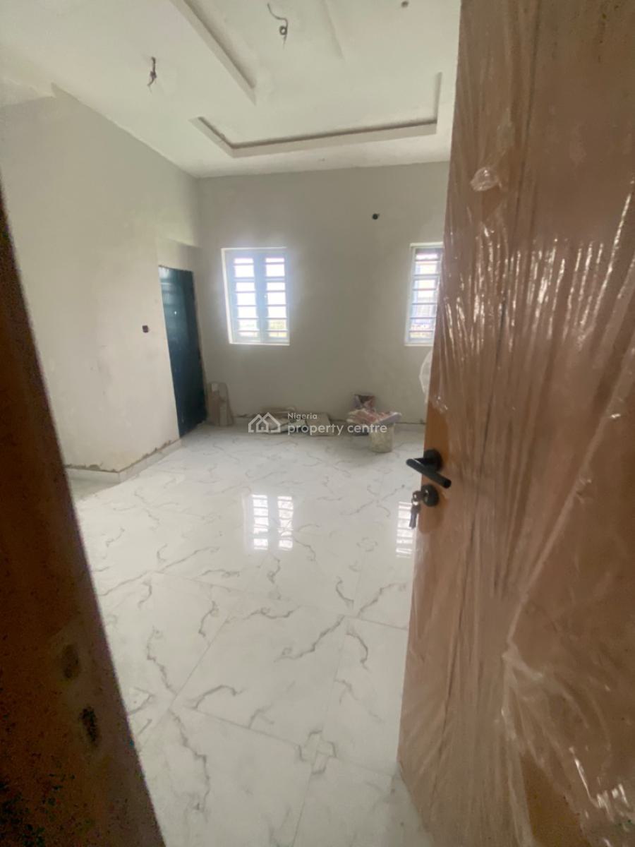 Luxuriously Spacious Nice Self Contain with Excellent Finishing, No. 12b, Rafiu Close Ologolo, Ologolo, Lekki, Lagos, Self Contain (single Rooms) for Rent