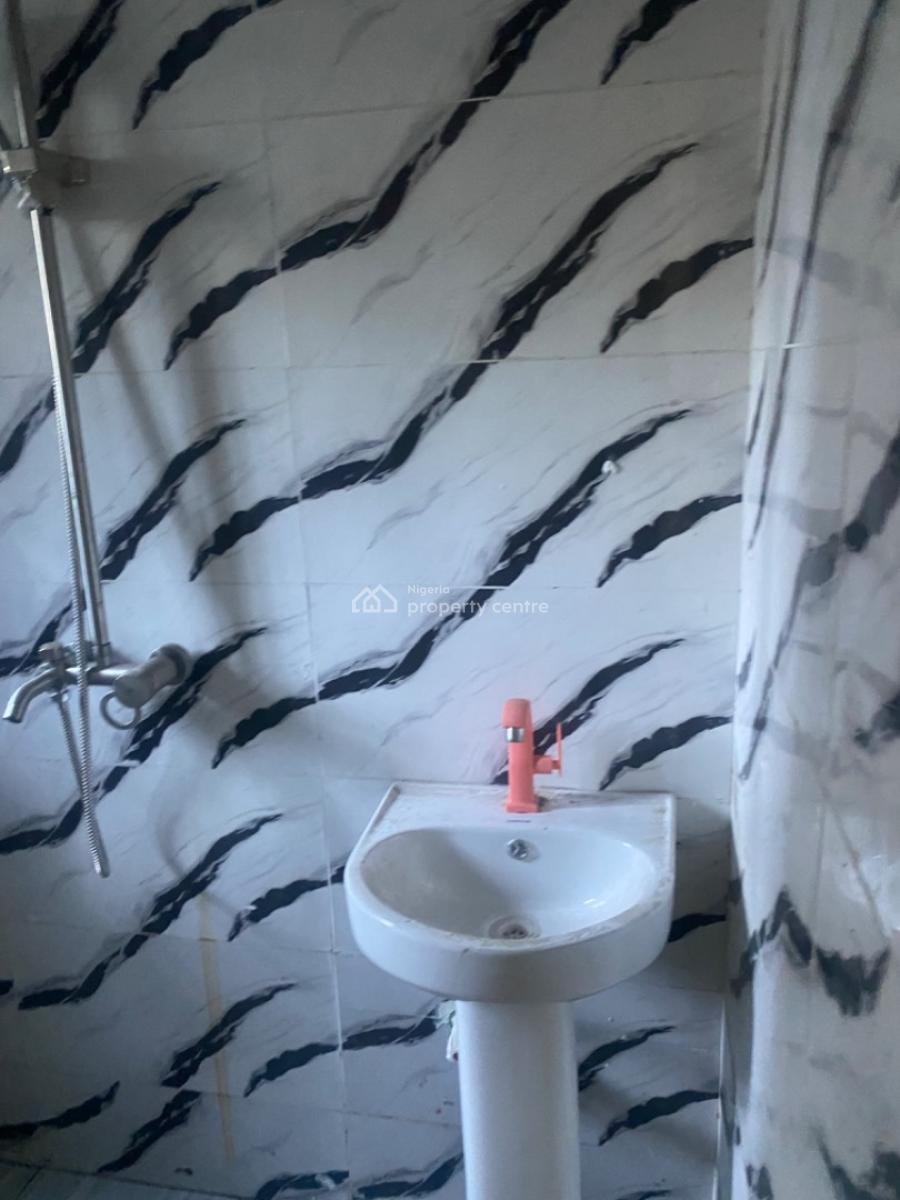 Luxuriously Spacious Brand New 2bedroom Flat with Excellent Finishing, No. 12b, Rafiu Close, Sangotedo, Ajah, Lagos, House for Rent