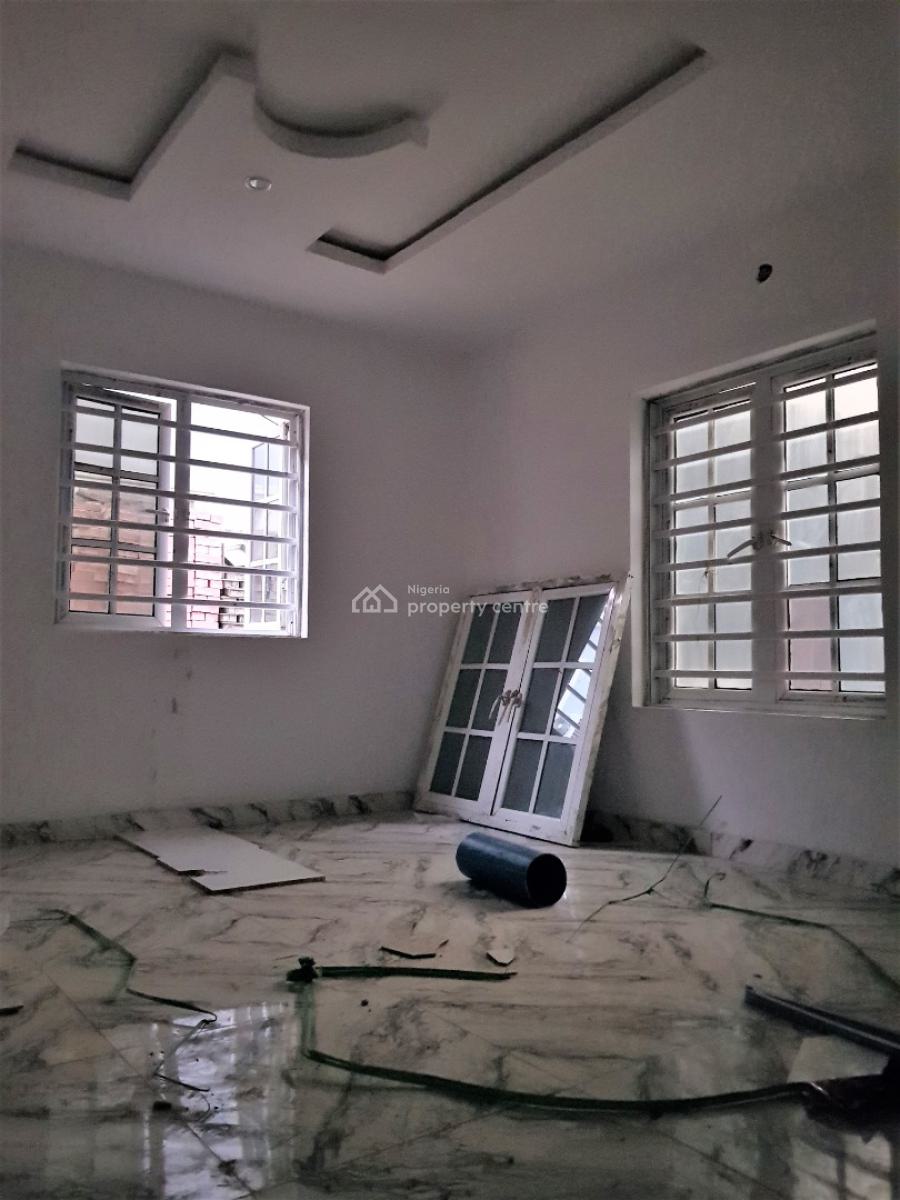 Mini Flat in a Serene Neighbourhood - Upstairs, Ologolo, Lekki, Lagos, Mini Flat (room and Parlour) for Rent