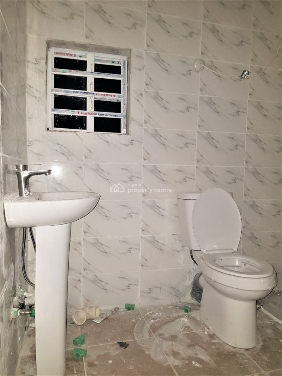 Mini Flat in a Serene Neighbourhood - Upstairs, Ologolo, Lekki, Lagos, Mini Flat (room and Parlour) for Rent