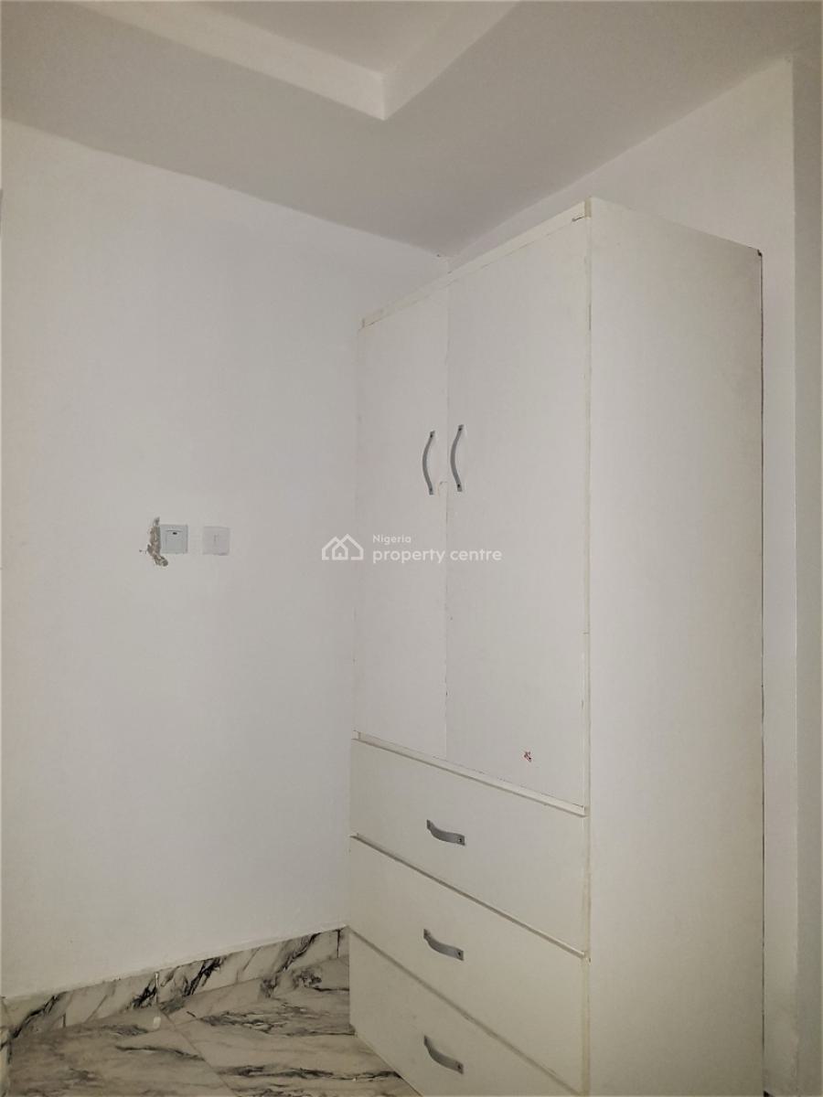 Mini Flat in a Serene Neighbourhood - Upstairs, Ologolo, Lekki, Lagos, Mini Flat (room and Parlour) for Rent