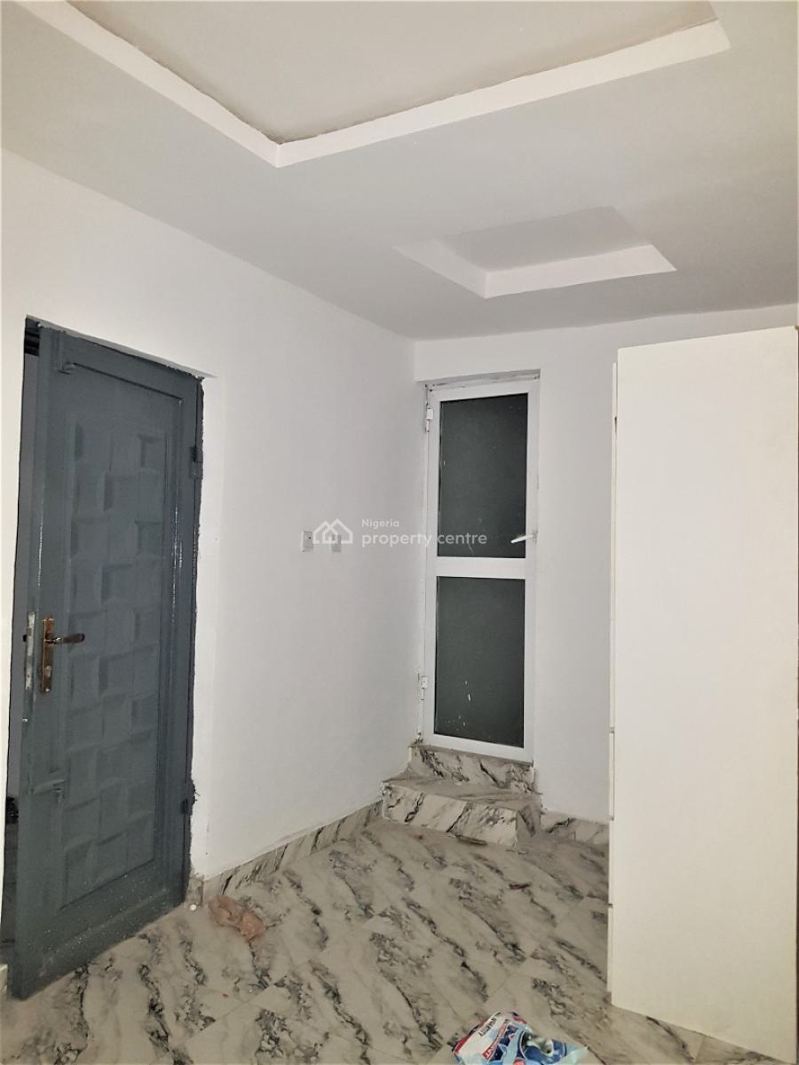 Mini Flat in a Serene Neighbourhood - Upstairs, Ologolo, Lekki, Lagos, Mini Flat (room and Parlour) for Rent