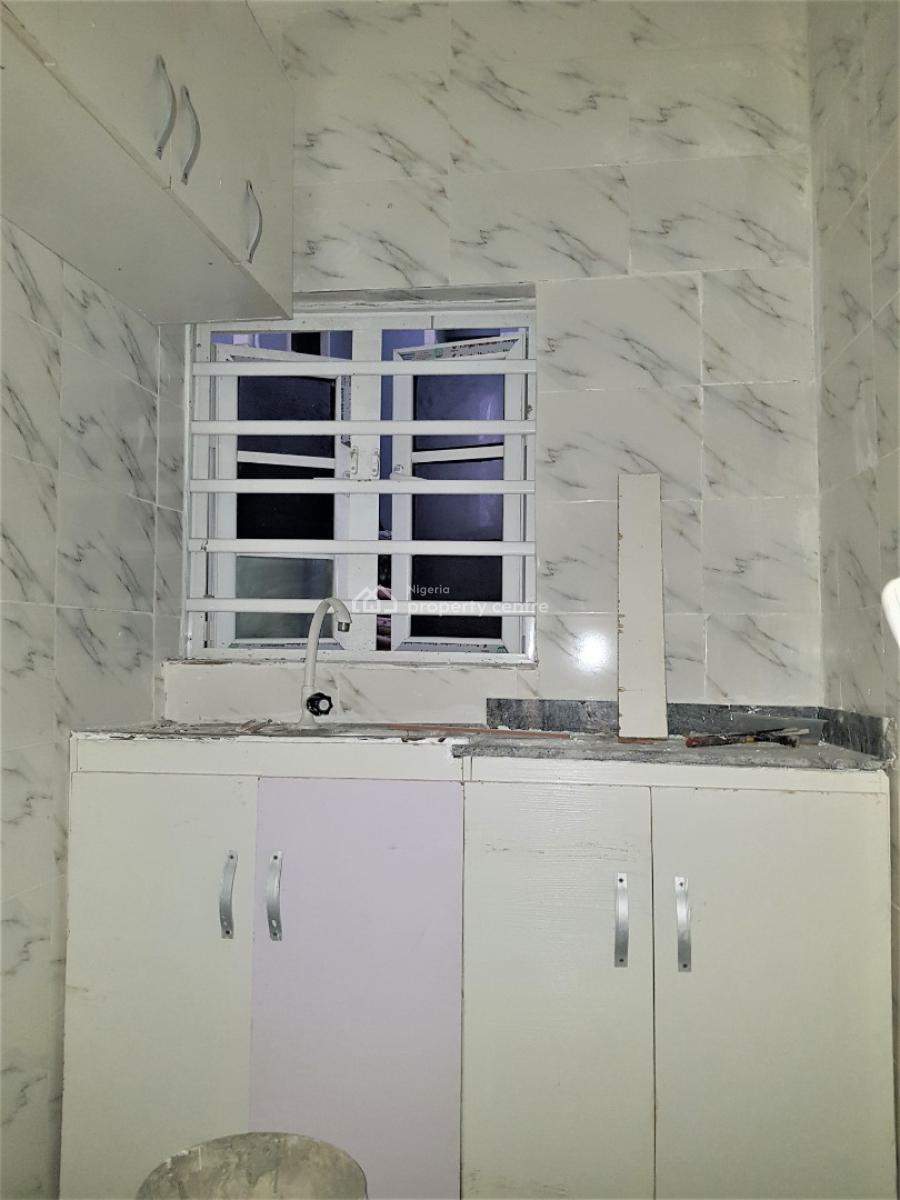 Mini Flat in a Serene Neighbourhood - Upstairs, Ologolo, Lekki, Lagos, Mini Flat (room and Parlour) for Rent