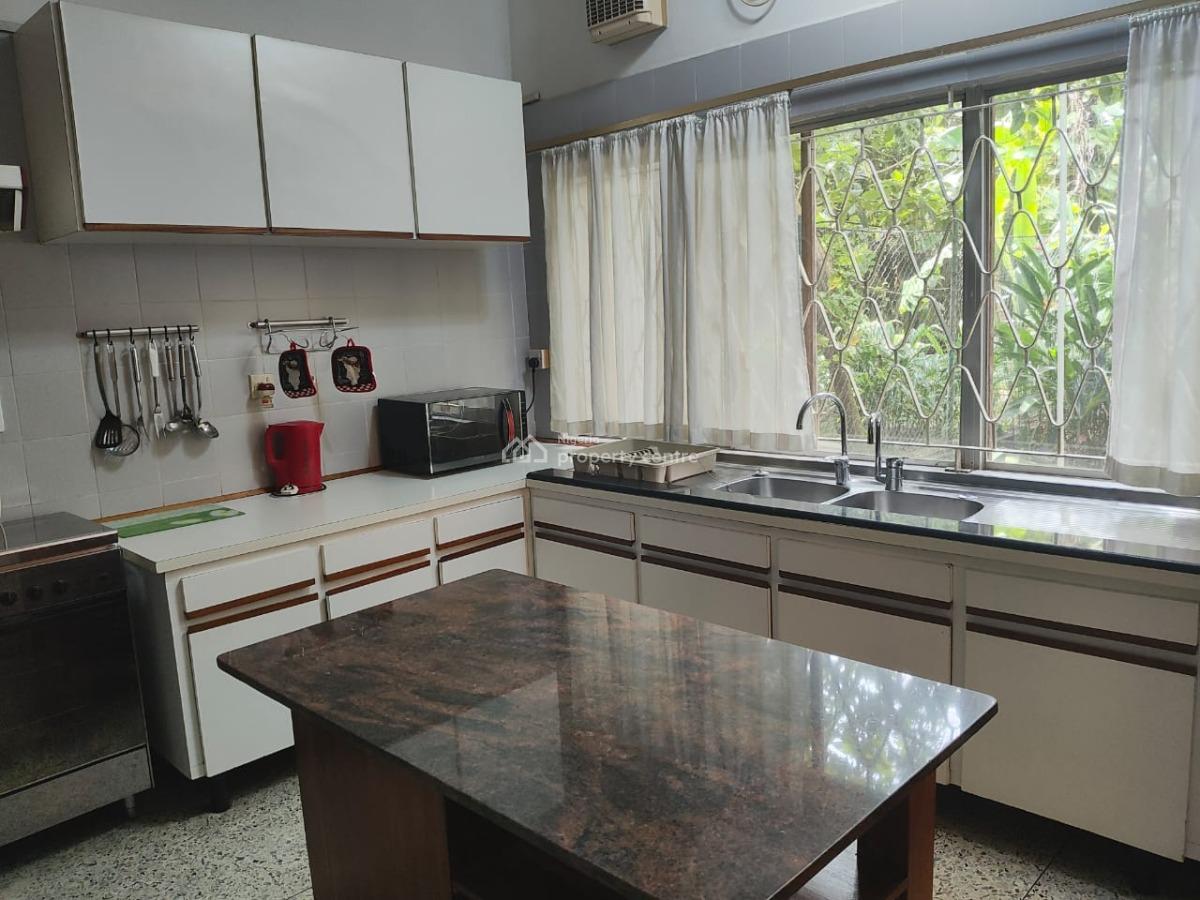 Fully Furnished and Serviced 3 Bedroom Maisonette, Gerard Road, Ikoyi, Lagos, Flat / Apartment for Rent