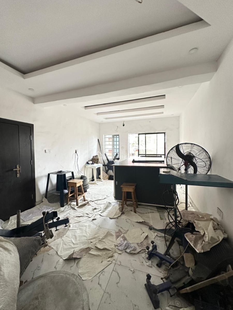 Fantastic Lovely 3 Bedrooms Flat, Surulere, Lagos, Flat / Apartment for Sale