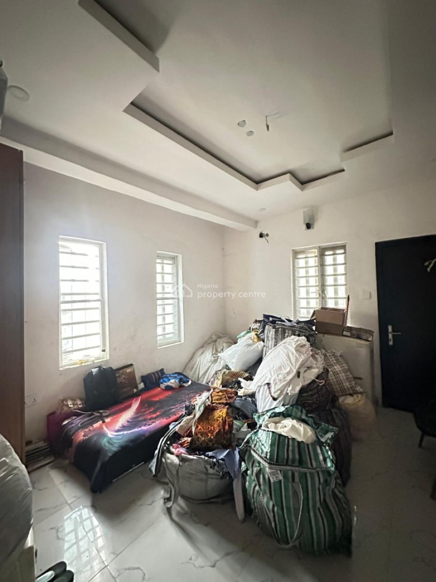 Fantastic Lovely 3 Bedrooms Flat, Surulere, Lagos, Flat / Apartment for Sale