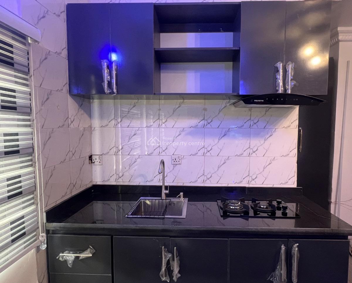 24room Hotel with 5 Self Con Bqs By Abuja Continental Hotel, Zone 4 Abacha Estate, Wuse, Abuja, Hotel / Guest House for Sale