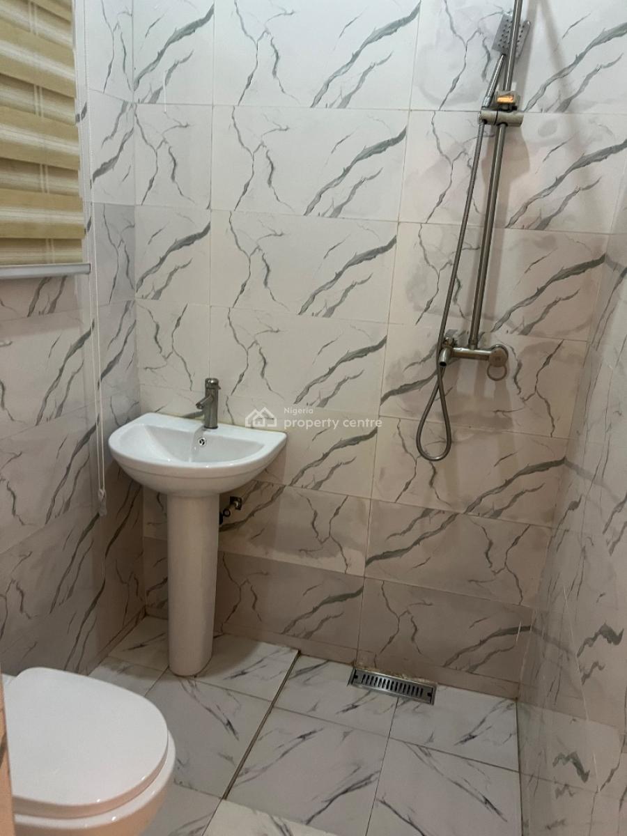 24room Hotel with 5 Self Con Bqs By Abuja Continental Hotel, Zone 4 Abacha Estate, Wuse, Abuja, Hotel / Guest House for Sale