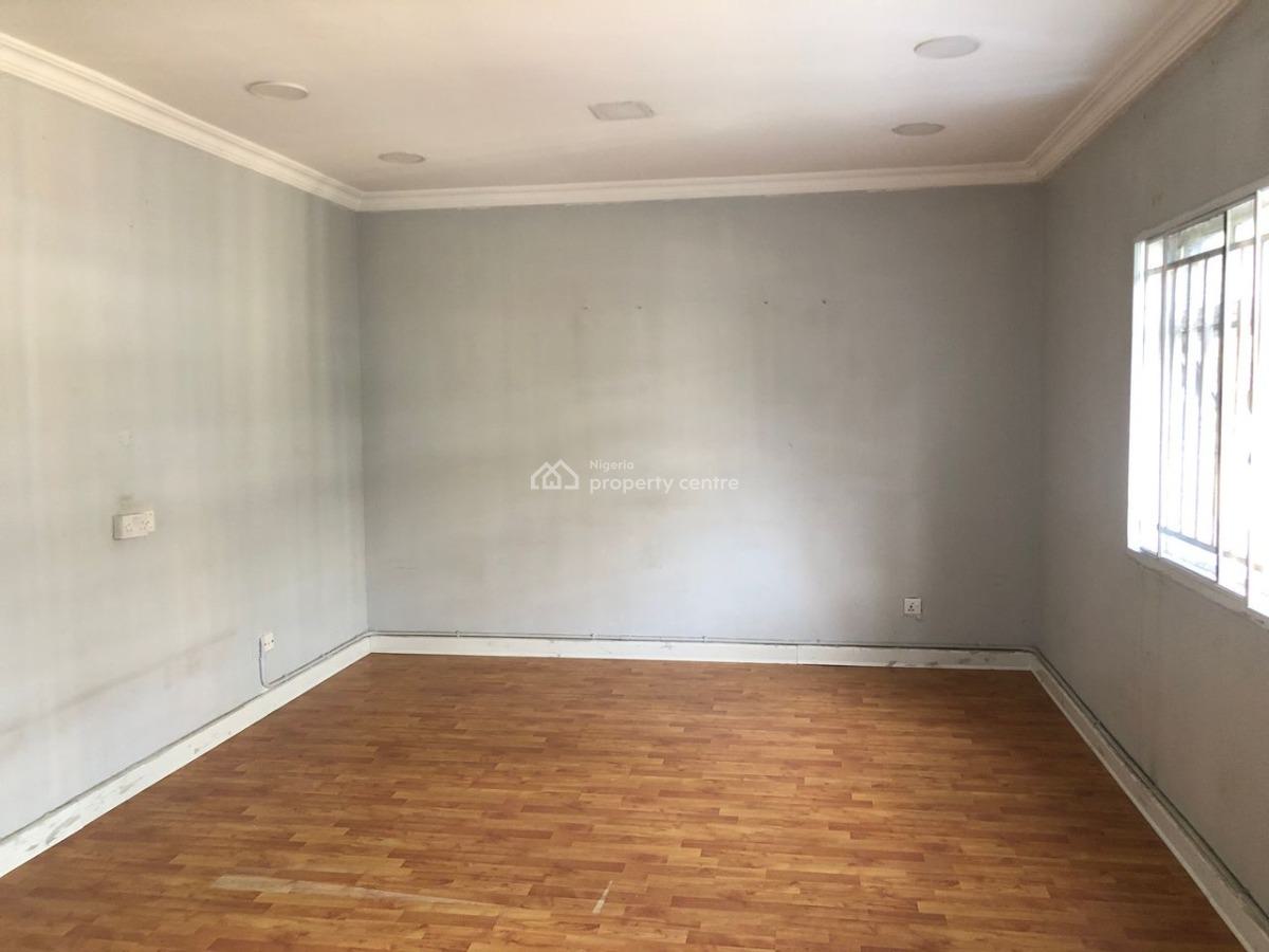 17 Bedrooms Detached House with Guest Chalet and Servant Quarters, Victoria Island (vi), Lagos, Hotel / Guest House for Sale