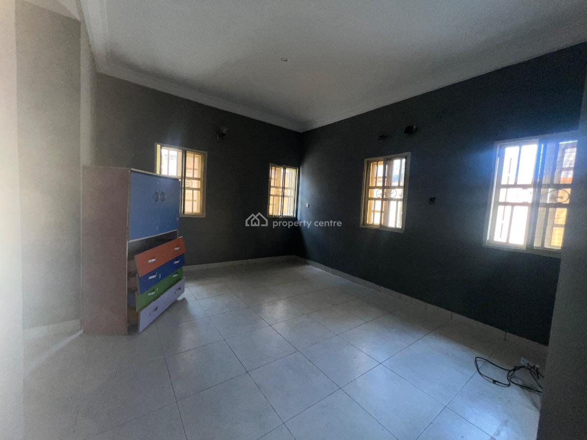 3 Bedrooms Flat, Valley County Estate, By Ogidan Bus-stop, Sangotedo, Ajah, Lagos, Flat / Apartment for Rent