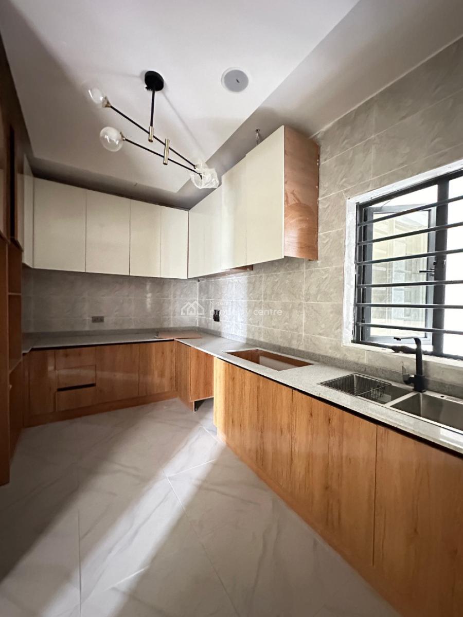 Spacious 3 Bedroom Apartment with Swimming Pool & Gym, Phase1, Located in a Well Secured and Very Serene Neighborhood, Lekki Phase 1, Lekki, Lagos, Block of Flats for Sale