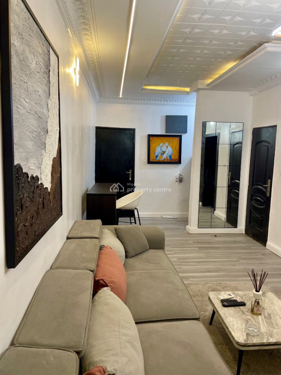 Tranquil Nest: 1 Bedroom Haven, 23a, Kunle Ogunba Street, Lekki Phase 1, Lekki, Lagos, Mini Flat (room and Parlour) Short Let