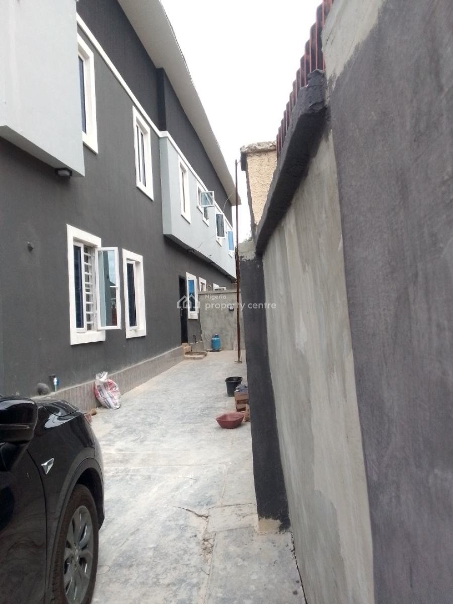 Relatively New and Very Spacious 4 Bedroom Semi Detached House, Maryland Anthony, Anthony, Maryland, Lagos, Semi-detached Duplex for Sale