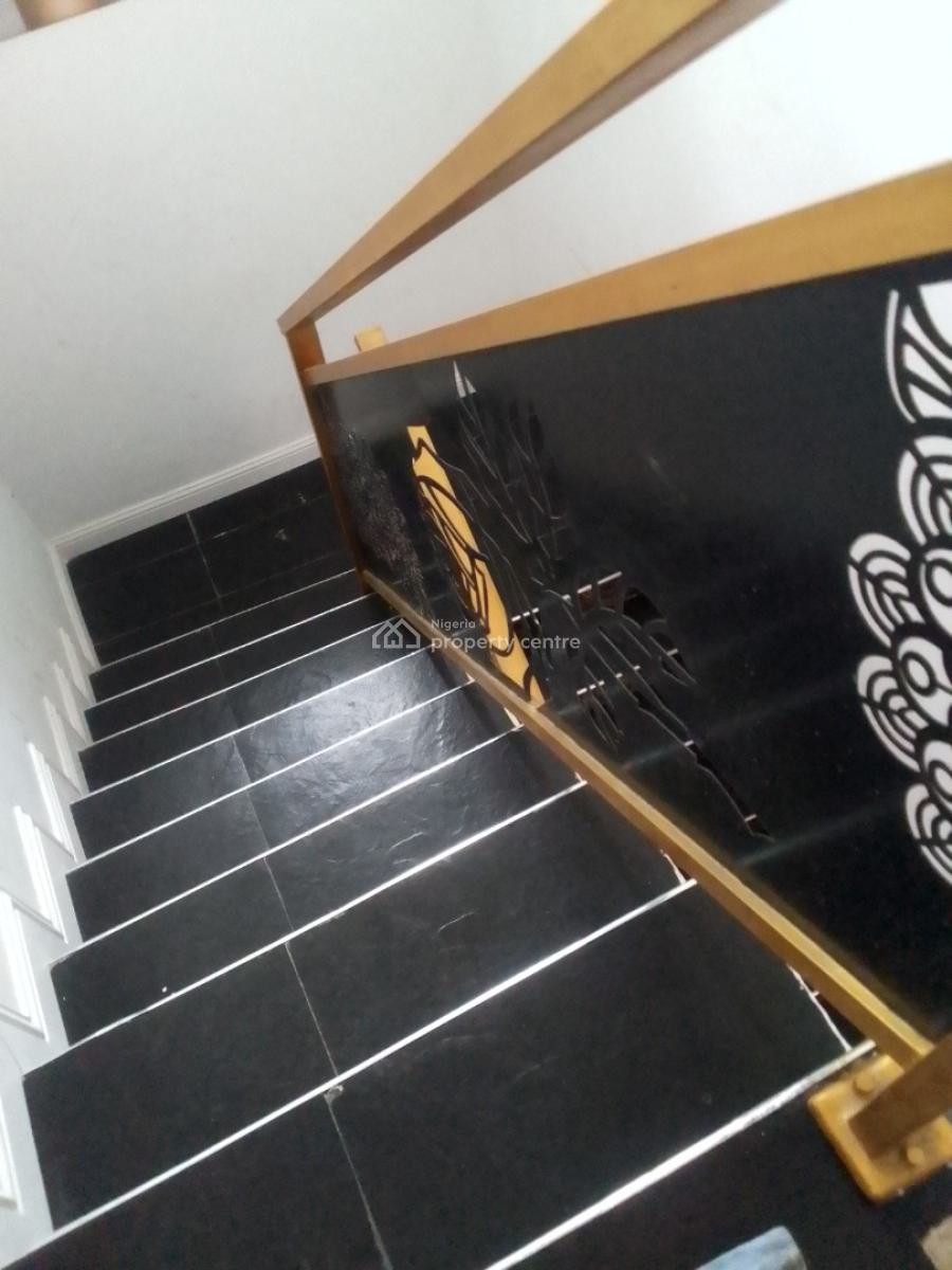 Relatively New and Very Spacious 4 Bedroom Semi Detached House, Maryland Anthony, Anthony, Maryland, Lagos, Semi-detached Duplex for Sale