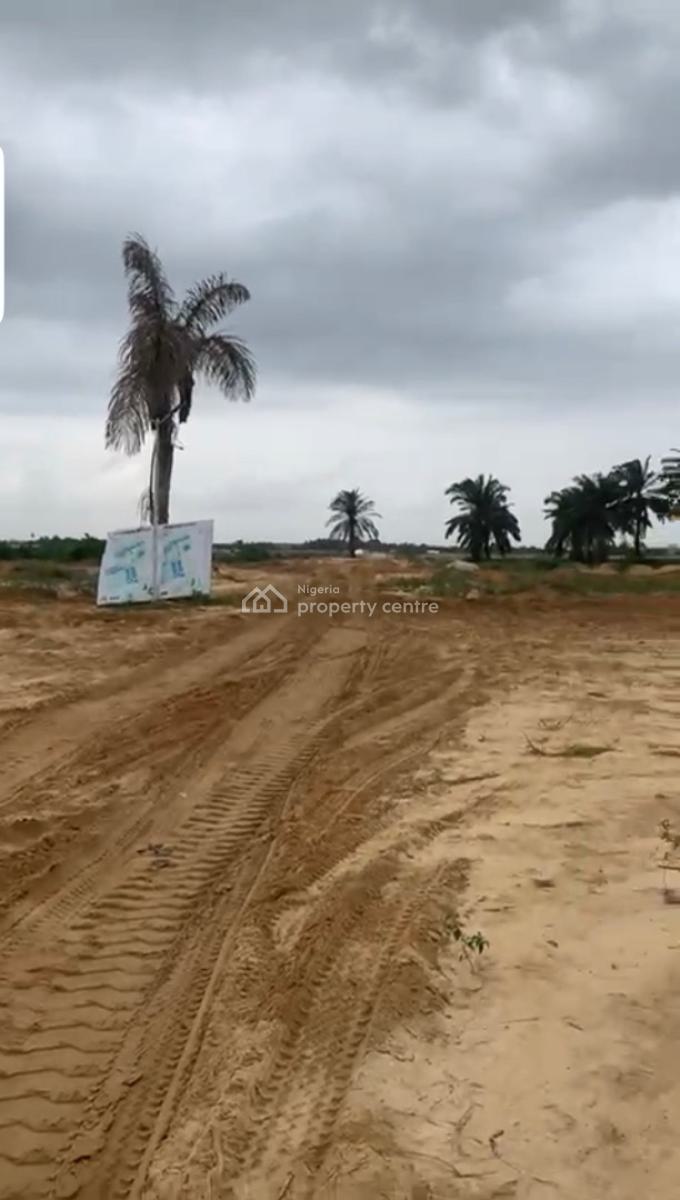 Distress Offer in an Estate, The Parliament, Facing The Lekki-epe Expressway,international Airport, Eleranigbe, Ibeju Lekki, Lagos, Residential Land for Sale