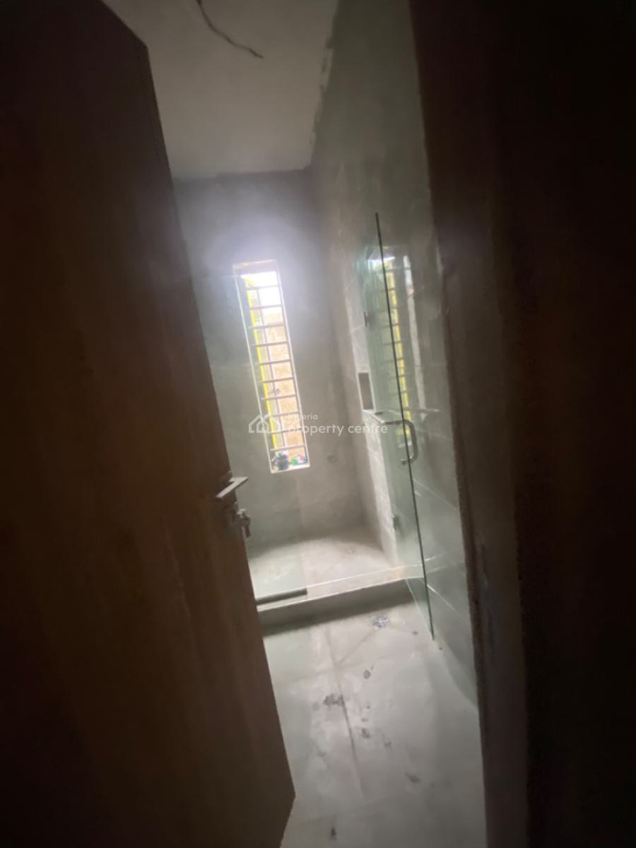 Luxuriously Spacious Mini Flat, No 14, Kayode Street, Sangotedo, Ajah, Lagos, Mini Flat (room and Parlour) for Rent