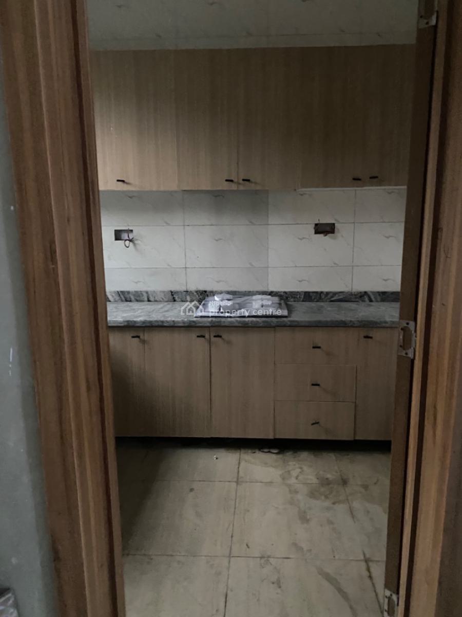 Luxuriously Spacious Mini Flat, No 14, Kayode Street, Sangotedo, Ajah, Lagos, Mini Flat (room and Parlour) for Rent