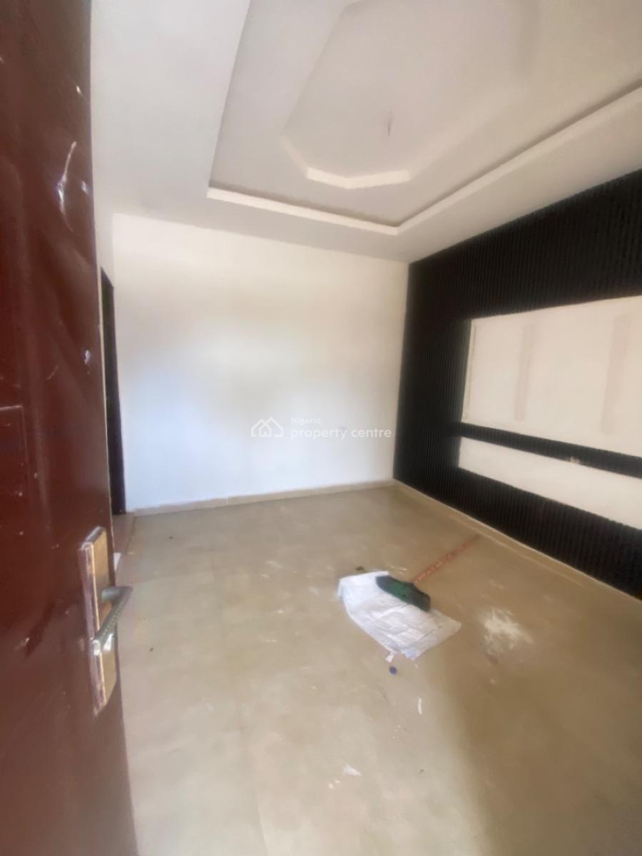 Luxuriously Spacious Nice Mini Flat, No 14, Kayode Street, Sangotedo, Ajah, Lagos, Mini Flat (room and Parlour) for Rent