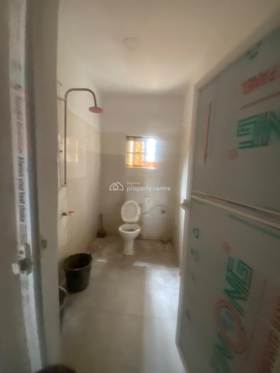 Luxuriously Spacious Nice Mini Flat, No 14, Kayode Street, Sangotedo, Ajah, Lagos, Mini Flat (room and Parlour) for Rent