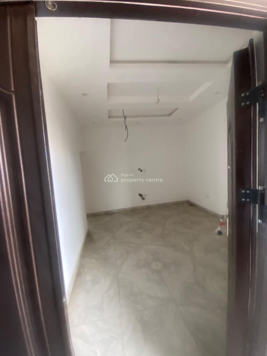 Luxuriously Spacious Nice 2 Bedroom Flat, No 14, Kayode Street  Abijo, Abijo, Lekki, Lagos, House for Rent
