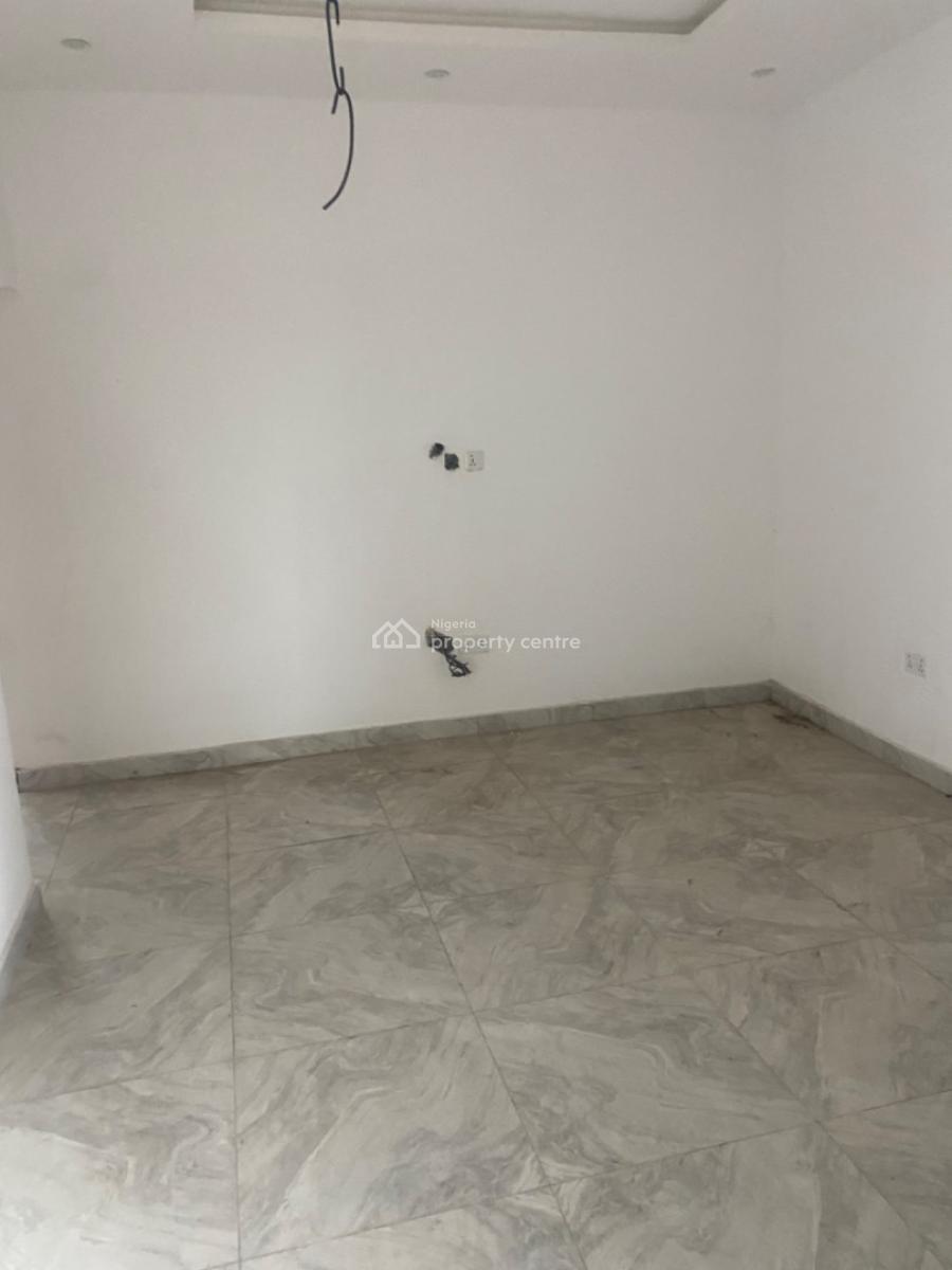 Luxuriously Spacious Nice 2 Bedroom Flat, No 14, Kayode Street  Abijo, Abijo, Lekki, Lagos, House for Rent