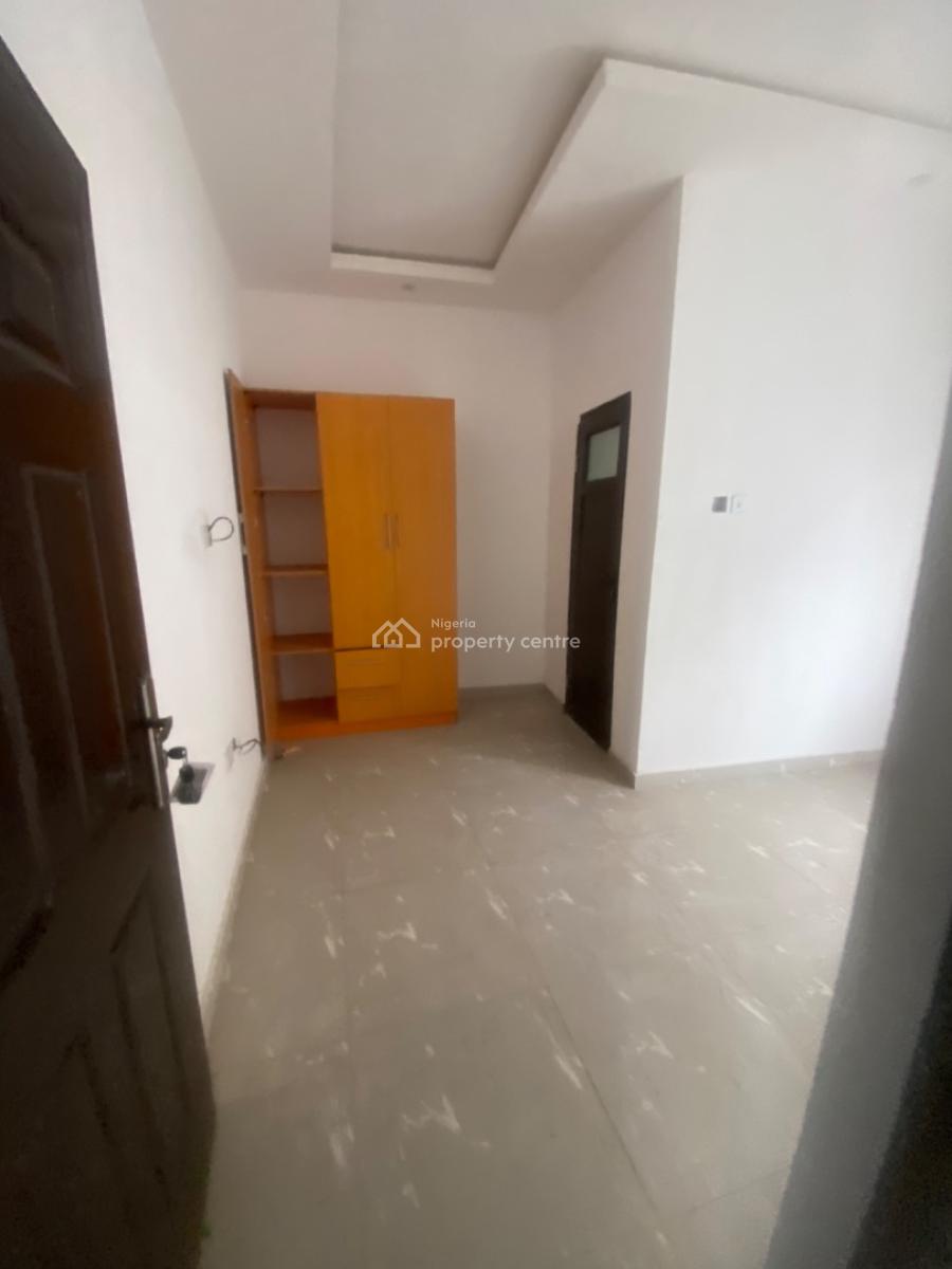 Luxuriously Spacious Nice 2 Bedroom Flat, No 14, Kayode Street  Abijo, Abijo, Lekki, Lagos, House for Rent