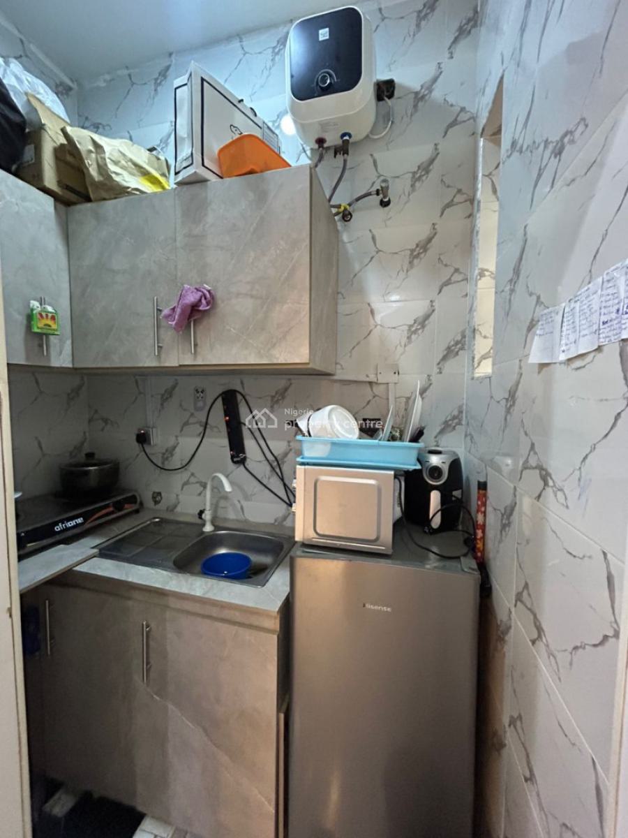 Exquisite Fully Serviced Mini Flat (room & Parlor) in a Secure Estate, Osapa, Lekki, Lagos, Mini Flat (room and Parlour) for Rent