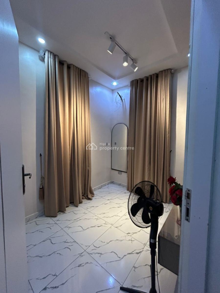 Exquisite Fully Serviced Mini Flat (room & Parlor) in a Secure Estate, Osapa, Lekki, Lagos, Mini Flat (room and Parlour) for Rent