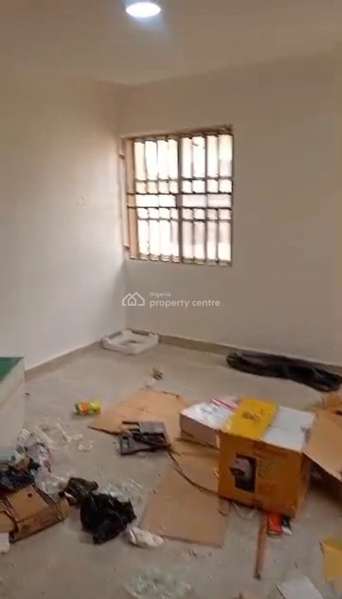 Spacious 2 Bedroom Flat, Ndic Estate, Maitama District, Abuja, Flat / Apartment for Rent