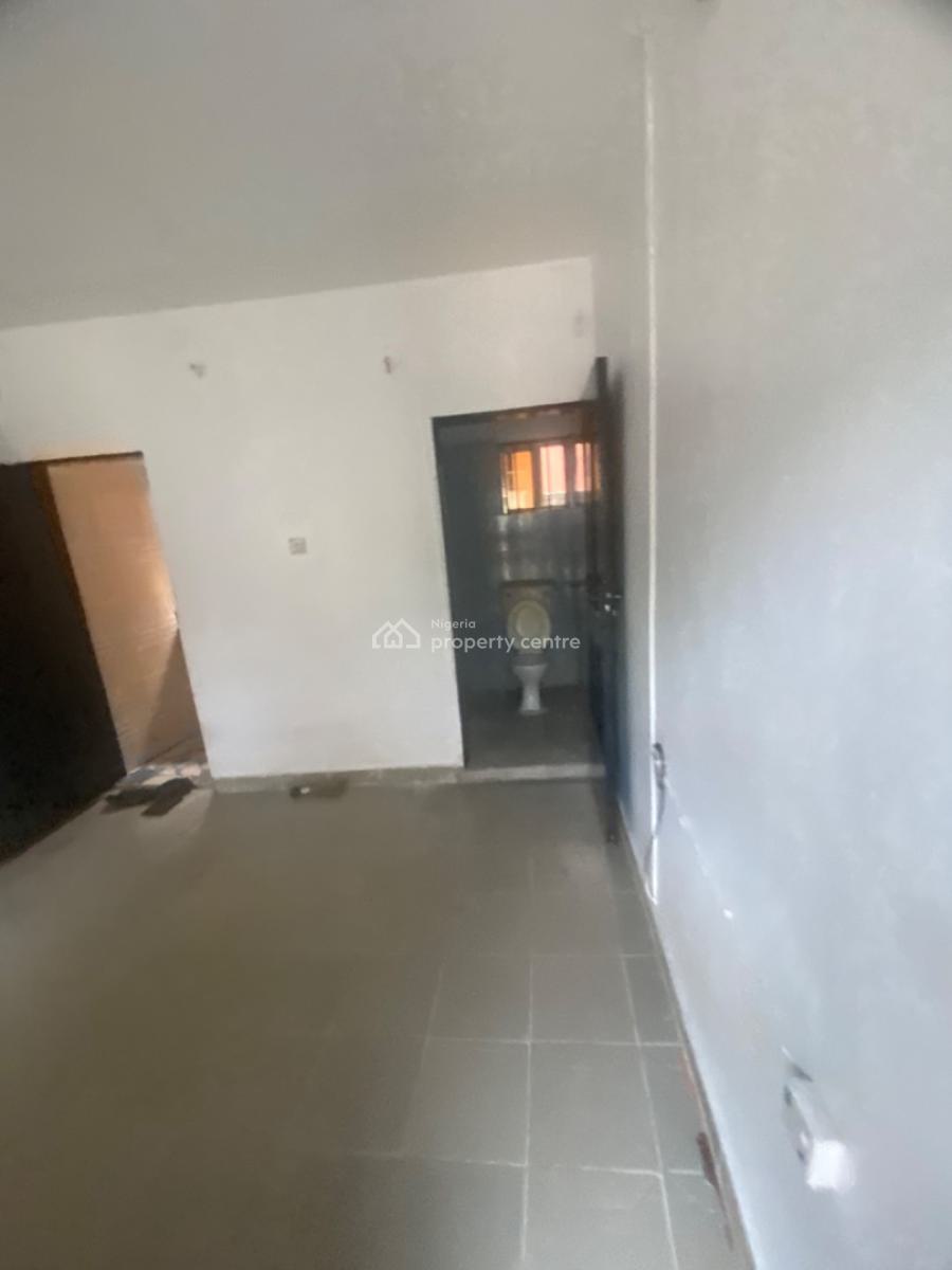 Luxuriously Spacious Self Contain, No. 14b Femi Street, Sangotedo, Ajah, Lagos, Self Contain (single Rooms) for Rent
