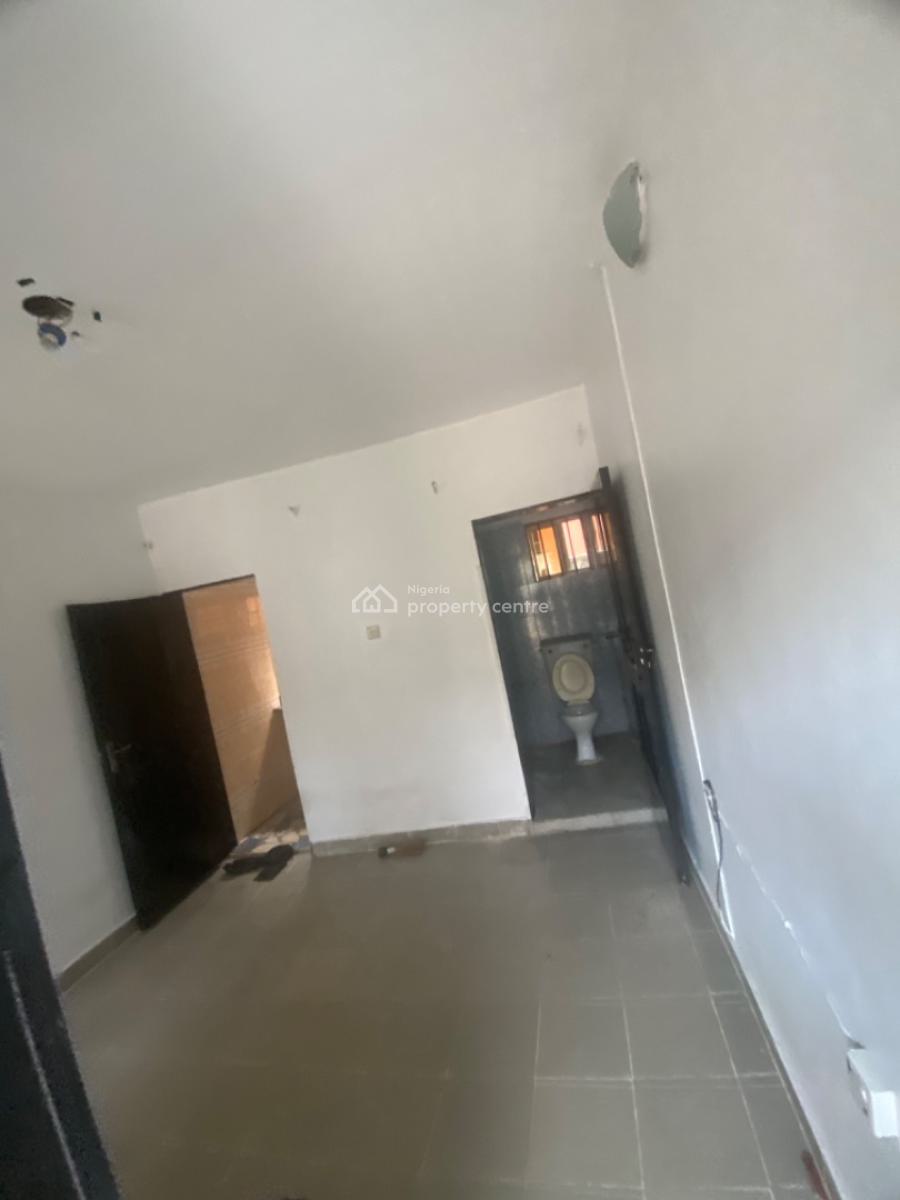 Luxuriously Spacious Self Contain, No. 14b Femi Street, Sangotedo, Ajah, Lagos, Self Contain (single Rooms) for Rent