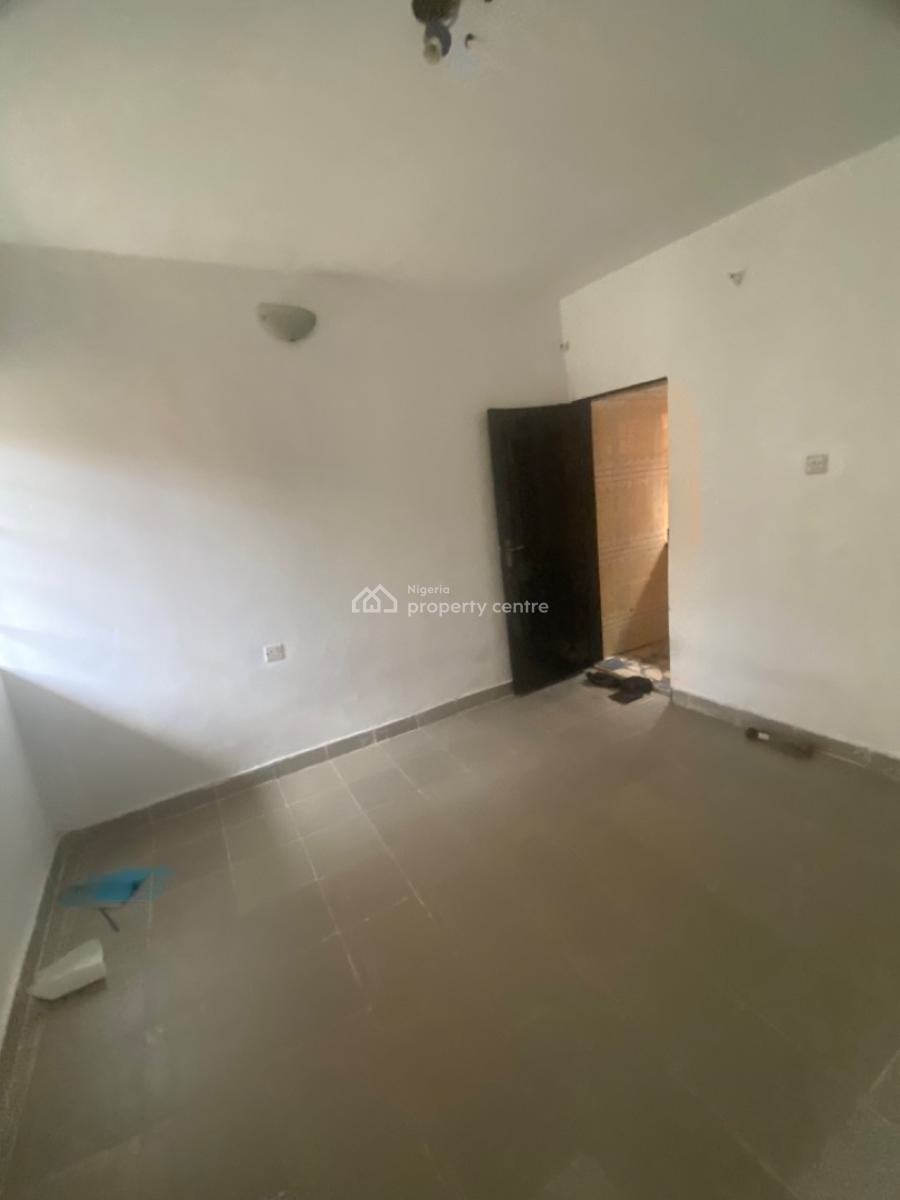 Luxuriously Spacious Self Contain, No. 14b Femi Street, Sangotedo, Ajah, Lagos, Self Contain (single Rooms) for Rent