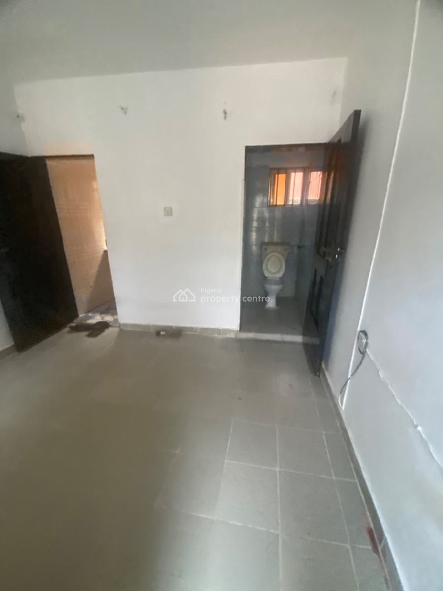 Luxuriously Spacious Self Contain, No. 14b Femi Street, Sangotedo, Ajah, Lagos, Self Contain (single Rooms) for Rent