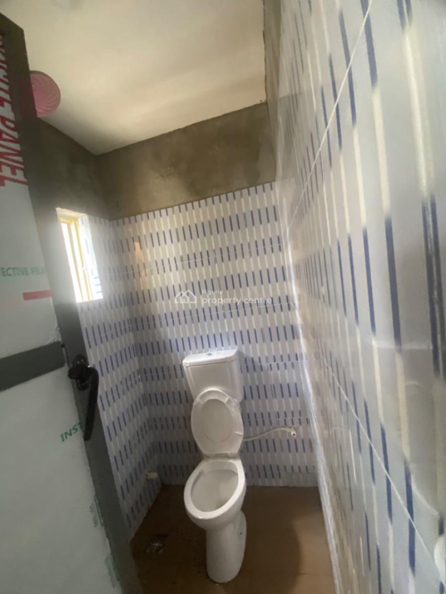 Luxuriously Spacious Mini Flat, No. 14b, Femi Street, Abijo, Lekki, Lagos, Mini Flat (room and Parlour) for Rent