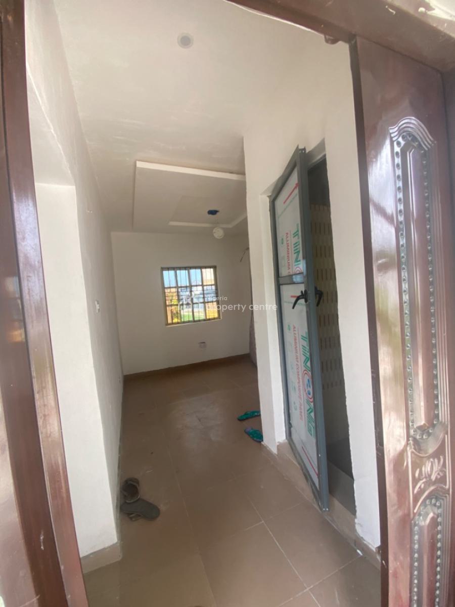 Luxuriously Spacious Mini Flat, No. 14b, Femi Street, Abijo, Lekki, Lagos, Mini Flat (room and Parlour) for Rent
