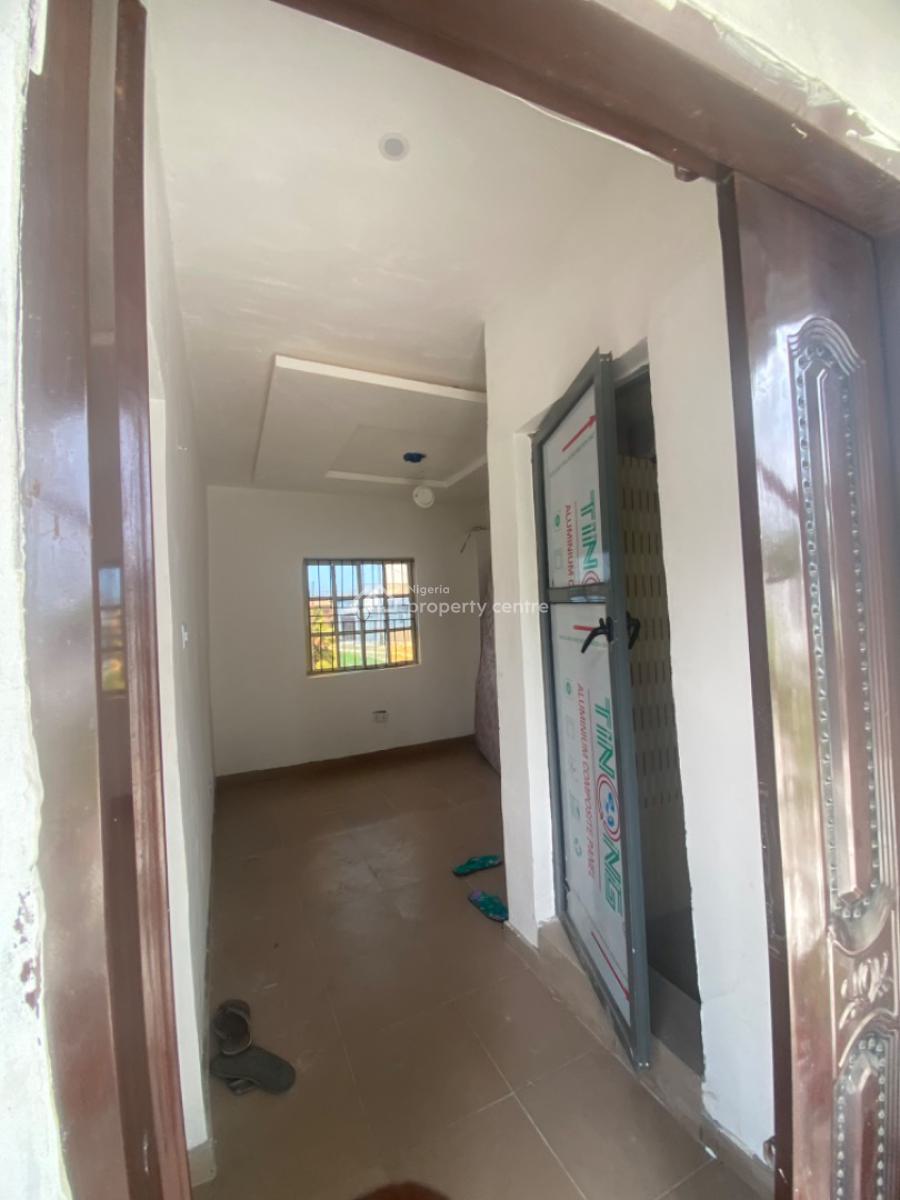 Luxuriously Spacious Mini Flat, No. 14b, Femi Street, Abijo, Lekki, Lagos, Mini Flat (room and Parlour) for Rent