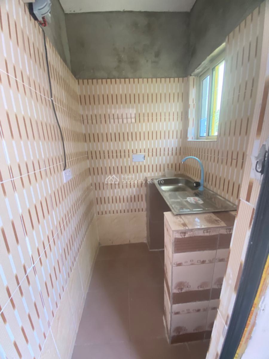 Luxuriously Spacious Mini Flat, No. 14b, Femi Street, Abijo, Lekki, Lagos, Mini Flat (room and Parlour) for Rent