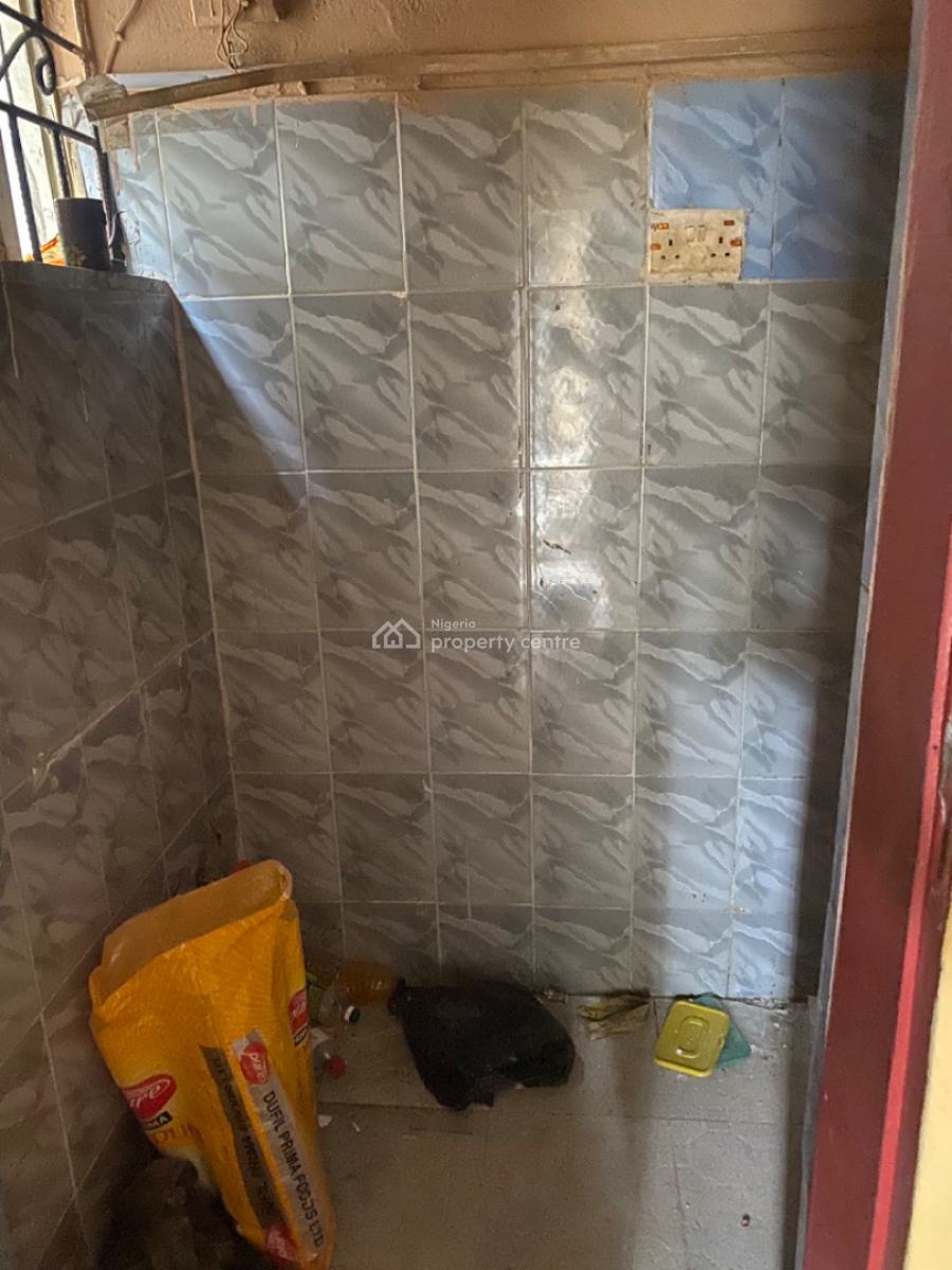 Luxuriously Spacious Spacious Self Contain, No. 14b, Femi Street, Bogije, Ibeju Lekki, Lagos, Self Contain (single Rooms) for Rent