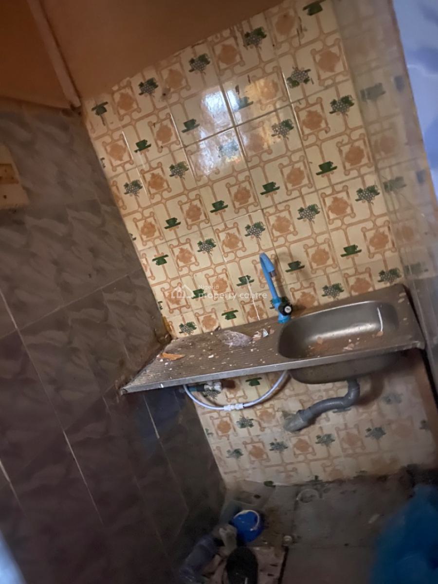 Luxuriously Spacious Spacious Self Contain, No. 14b, Femi Street, Bogije, Ibeju Lekki, Lagos, Self Contain (single Rooms) for Rent