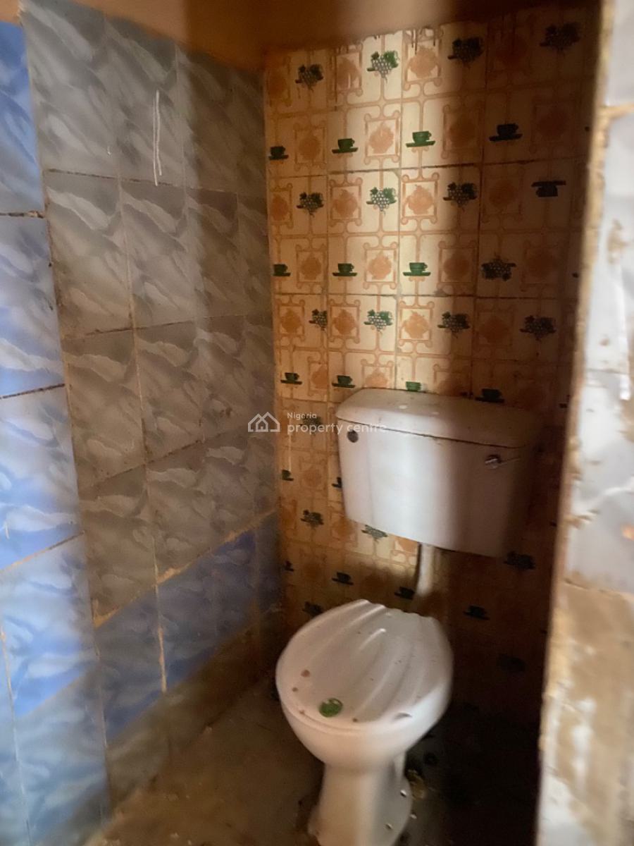 Luxuriously Spacious Spacious Self Contain, No. 14b, Femi Street, Bogije, Ibeju Lekki, Lagos, Self Contain (single Rooms) for Rent