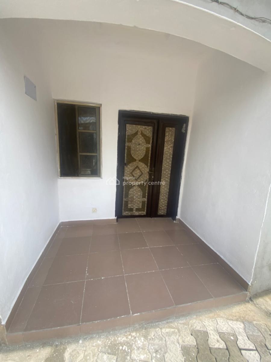 Luxuriously Spacious Self Contain, No. 14b, Femi Street, Sangotedo, Ibeju Lekki, Lagos, Self Contain (single Rooms) for Rent