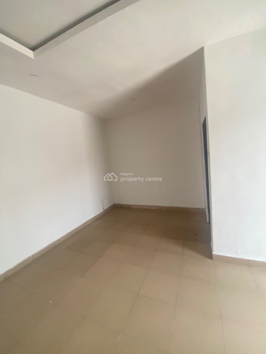 Luxuriously Spacious Self Contain, No. 14b, Femi Street, Sangotedo, Ibeju Lekki, Lagos, Self Contain (single Rooms) for Rent