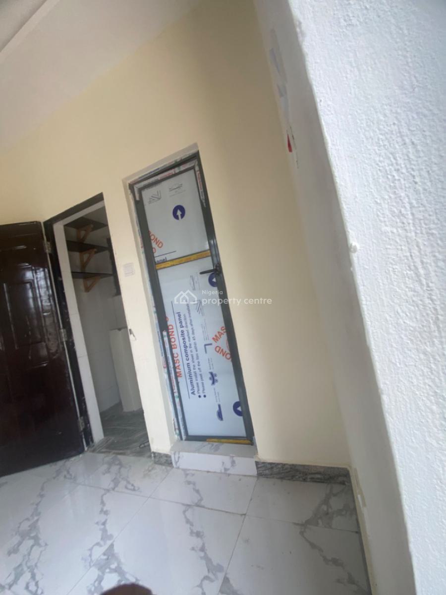 Luxuriously Spacious Nice Self Contain, No 25 Omolola Close, Awoyaya, Ibeju Lekki, Lagos, Self Contain (single Rooms) for Rent