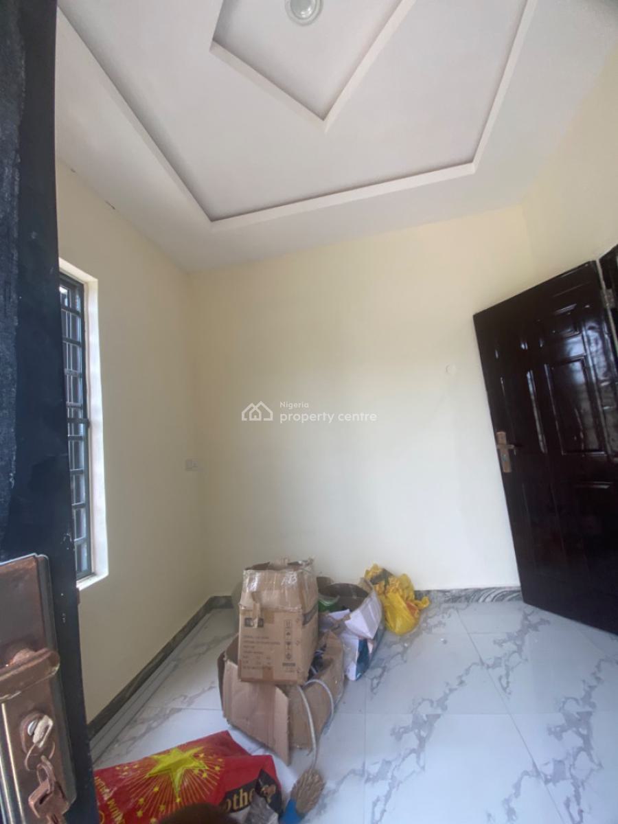 Luxuriously Spacious Nice Self Contain, No 25 Omolola Close, Awoyaya, Ibeju Lekki, Lagos, Self Contain (single Rooms) for Rent