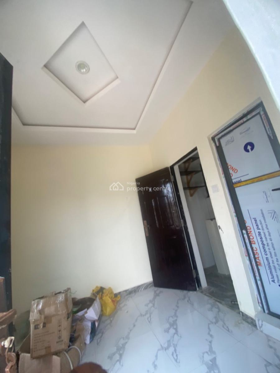 Luxuriously Spacious Nice Self Contain, No 25 Omolola Close, Awoyaya, Ibeju Lekki, Lagos, Self Contain (single Rooms) for Rent