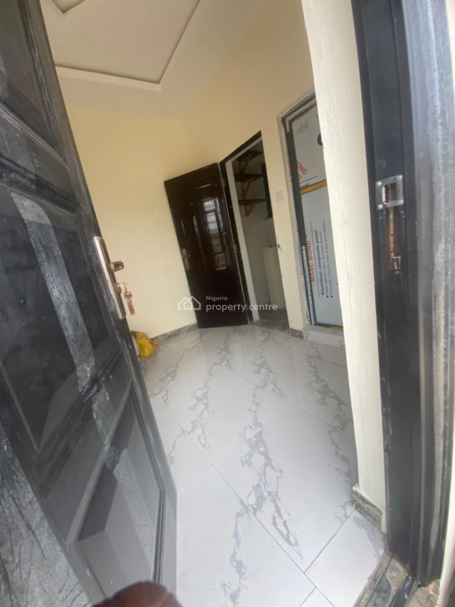 Luxuriously Spacious Nice Self Contain, No 25 Omolola Close, Awoyaya, Ibeju Lekki, Lagos, Self Contain (single Rooms) for Rent